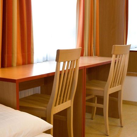 Ausbildungshotel St. Theresia München Eksteriør billede